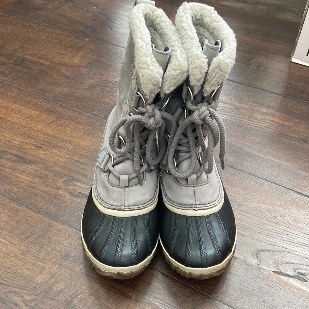 Sorel Waterproof ladies boots- size 7 - Picture 5 of 8